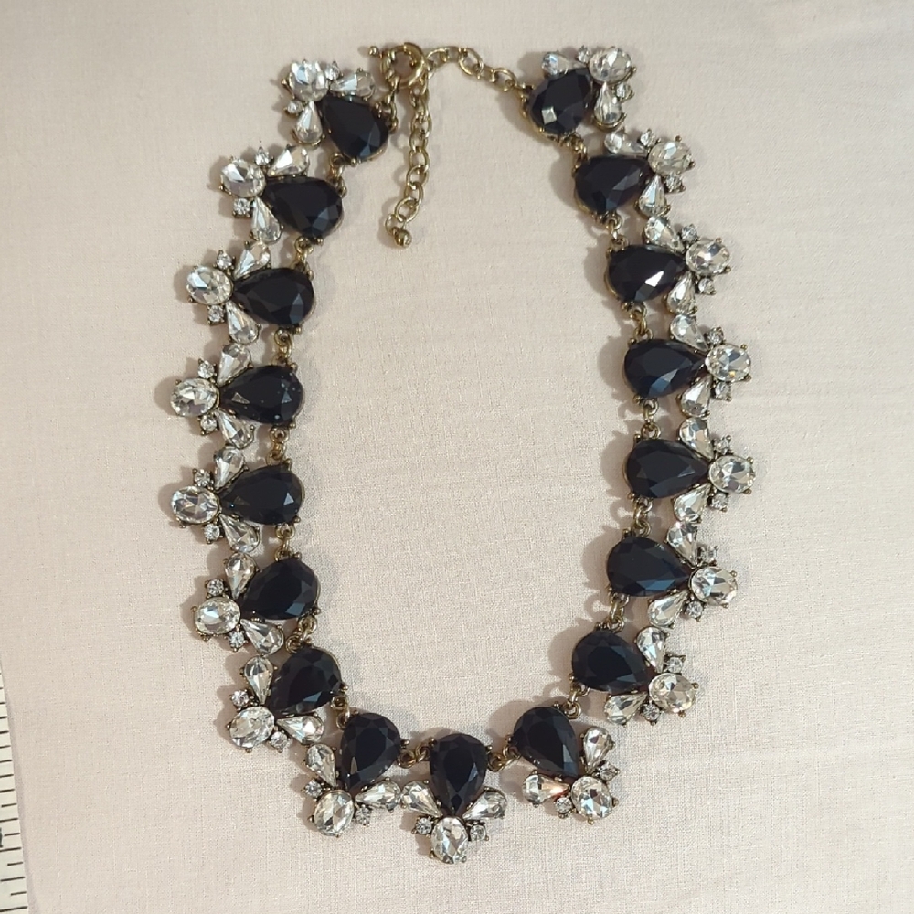 Elegant Black and Silver Necklace